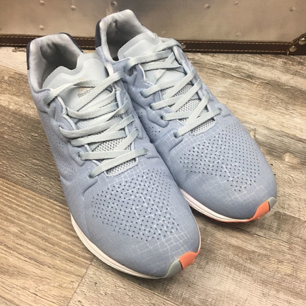 Reebok Women Size 9  